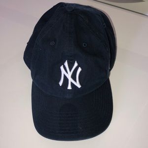 NY Yankees hat